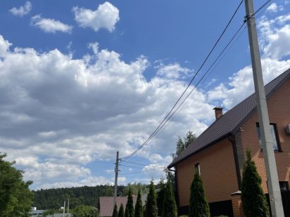 Гнідин 7 сот. Біля школи. Краєвид на Ліс.     Гнедин.