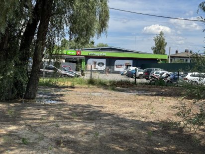 Ділянка під комерцію в Гореничах