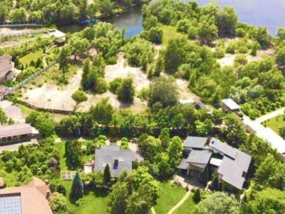 Ділянка 27 сот. Вишеньки 4 шлюз, поруч Zoloche. Вихід на Дніпро .