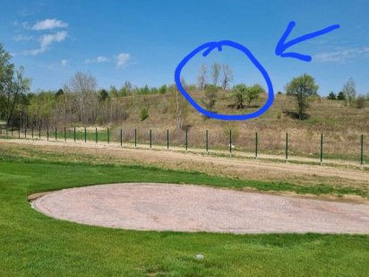 земля неподалік від Equides Club та полем для гольфу Лісники