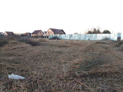 Велика ділянка в обжитому районі. Нові Петрівці.