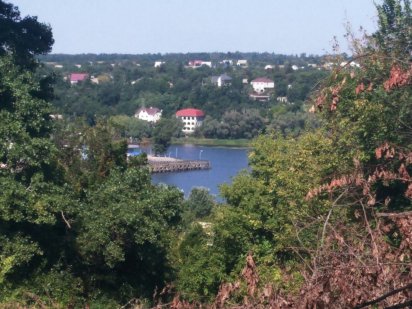 Земельна ділянка з будинком у Ржищеві з площею 46 соток