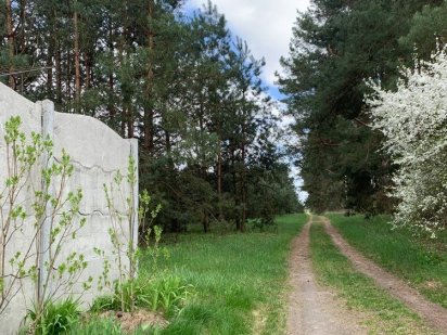 Продам земельну ділянку. Макарів