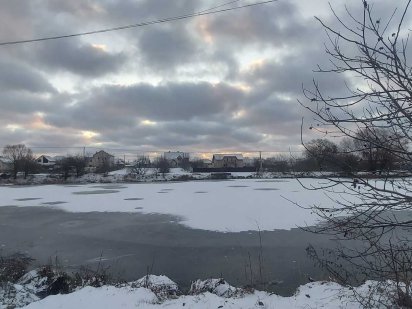 Продається ділянка під будівництво в селищі Глеваха біля озера. 22500$