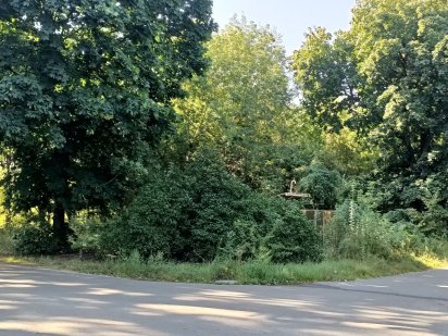 Продам фасадну ділянку 12 соток. Мінімальне оформлення!