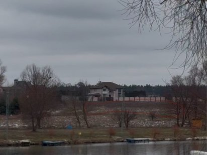 Продаж ділянки біля води