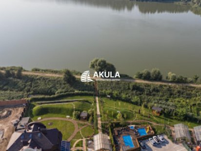 с.Бобриця, 25 соток, під будівництво, озеро, без% комунікації