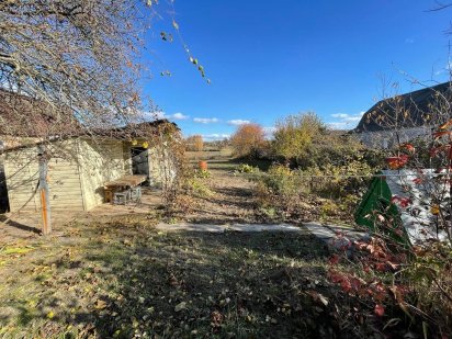 Продам землю под строительство в отличном месте  Бузовой