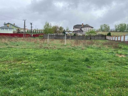 с.Горбовичи, земельна ділянка 16соток, поруч озеро.