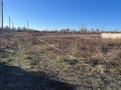 Земельна ділянка 6 сот. в с. Іванковичі