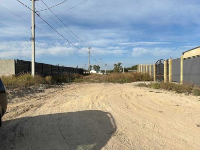 Продаж 27,5 соток в 300м від озера