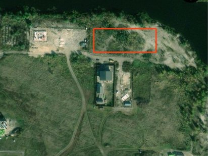 10 сот, 1 лінія від річки, с. Погреби 5 км від Київа Погреби