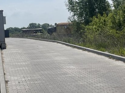 Продам земельну дялянку 13 -7 соток село Погреби