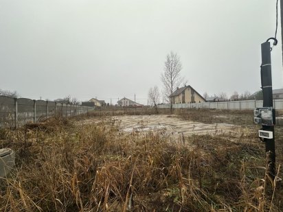 Продаж земельної ділянки 6 соток з комуніквціями в с. Старі Петрівці