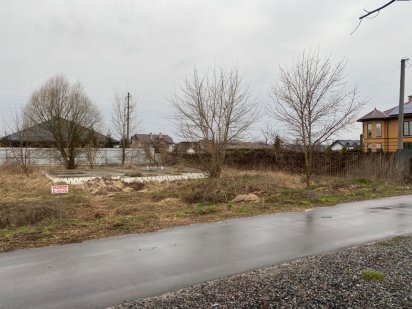 Щасливе продам участок 10 сот