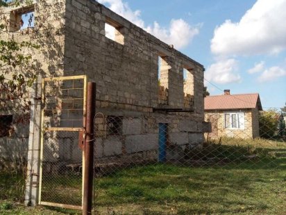 Земельный участок з новобудовою Радсад