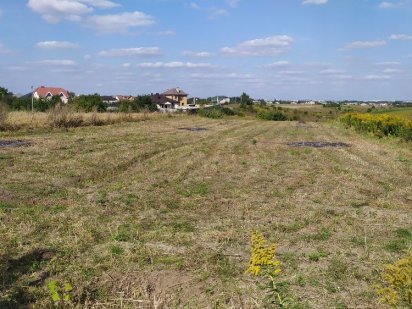 Продам земельну ділянку.Вересневе.21 сотка.