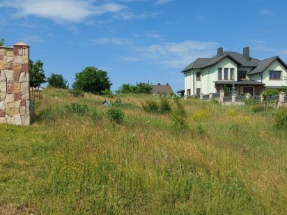 Земельна ділянка під забудову. Белая