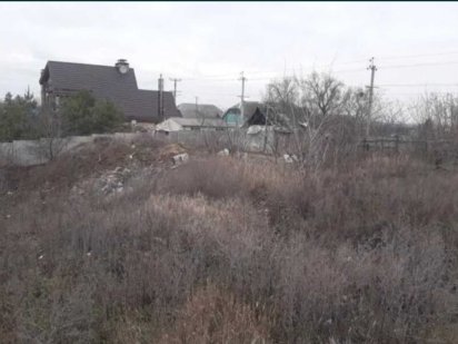 Продам участок с ветхим домом .Безлюдовка. У воды 12 соток. TB Безлюдовка