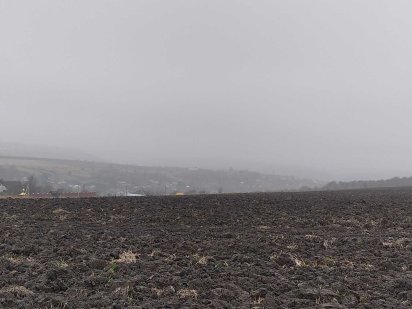 Земельна ділянка під будівництво.