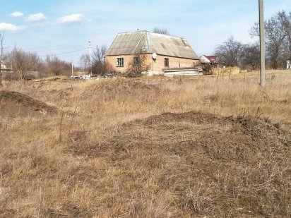 ТЕРМІНОВО ПОДАМ ділянку біля води Звенигородка