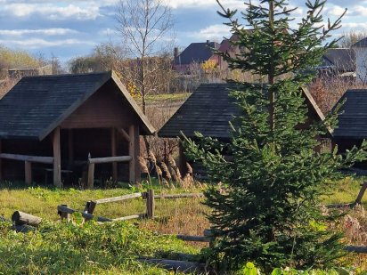 Продається земельна ділянка під бізнес чи житло центр Села Великий Кучурів