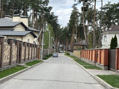 Ділянка в престижному місці