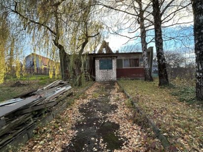 Будівля сауни з земельною ділянкою Чернівці