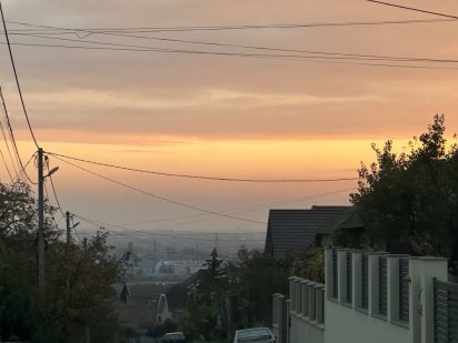 Продається ділянка 14 соток(газ на ділянці) з будинком без ремонту