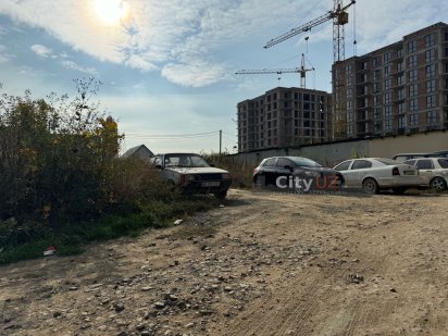 Продається ділянка біля новозбудованого житлового комплексу