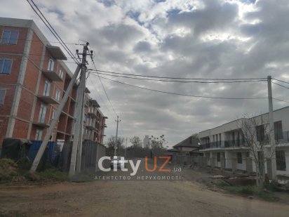 Продається кутова ділянка 15,5 соток у Компотному районі