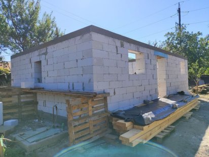 Продам в Черкасах ділянку 4.72 сотки з бонусом розпочатим будівництвом Черкаси