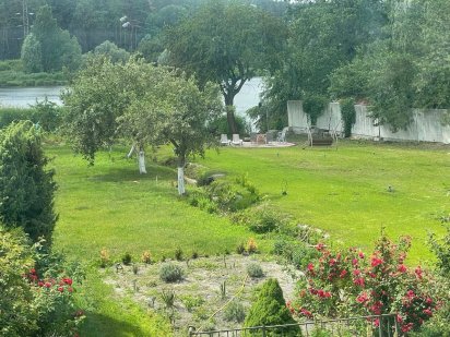 Земельна ділянка. Індивідуальний вихід на озеро та вид на ліс. Київ Киев