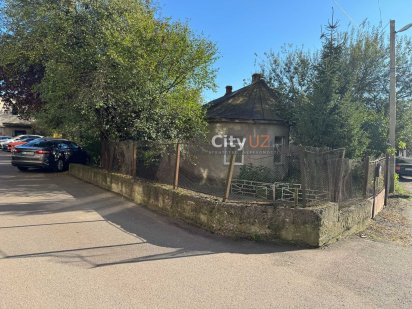 Земельна ділянка під багатоквартирний будинок