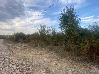 Продаж ділянки для будівництва житлового будинку.