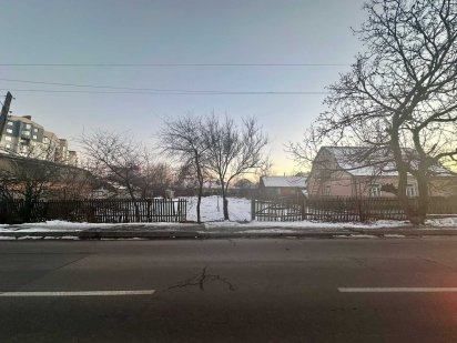 ФАСАДНА земельна ділянка в мікрорайоні Пирогово Вінниця