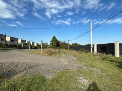 Холмок комерцвйного призначення ділянка при дорозі Ужгород