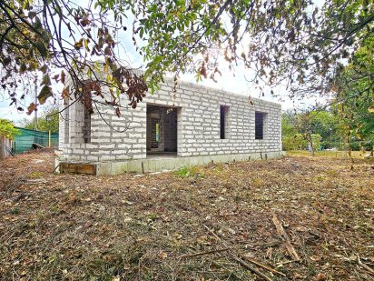 Продаж ділянки на Осокорках з будинком Киев