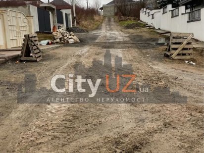 Продається кутова видова земельна ділянка