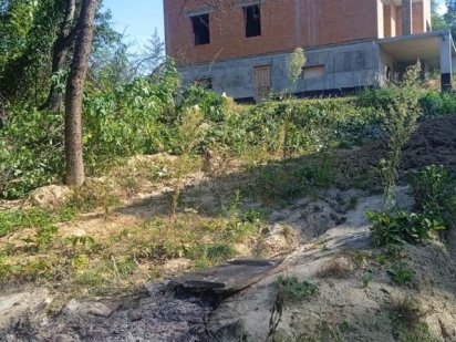 Продаж земельної ділянки поблизу Тракту Глинянського