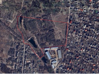 Буча продаж землі під забудову з власним озером