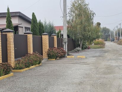 Ділянка 10 соток вулиця ПОШТОВА з елетрикою , поряд  КИЇВСЬКИЙ шлях Бориспіль