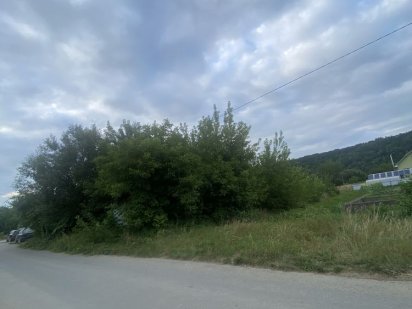 Земельна ділянка у Вовчинцях на обжитій вулиці Ивано-Франковск