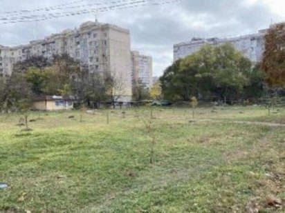 Терміново  продам ділянку земли 21 сот в центрі Таірова