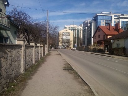 Продається земельна ділянка район парку та озера Ивано-Франковск