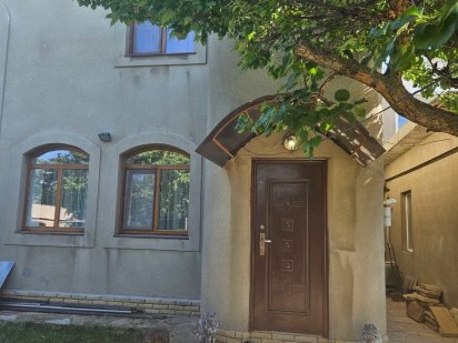 Продам Дом 190м2 район Оксфорд Луганськ