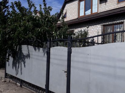 Свердловск Продам дом 170м2 Луганськ