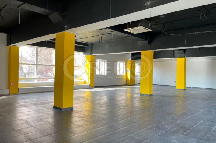 Оренда магазину вул. В. Великого - фото 1