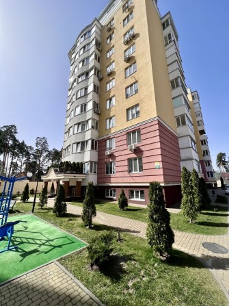 Велика 3к квартира 108м2 біля Центрального парку в Бучі - фото 1