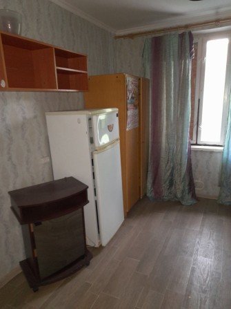 м. Гер. Труда 531 м/р.  Продам комнату 17 м2, 4/9 эт. - фото 1